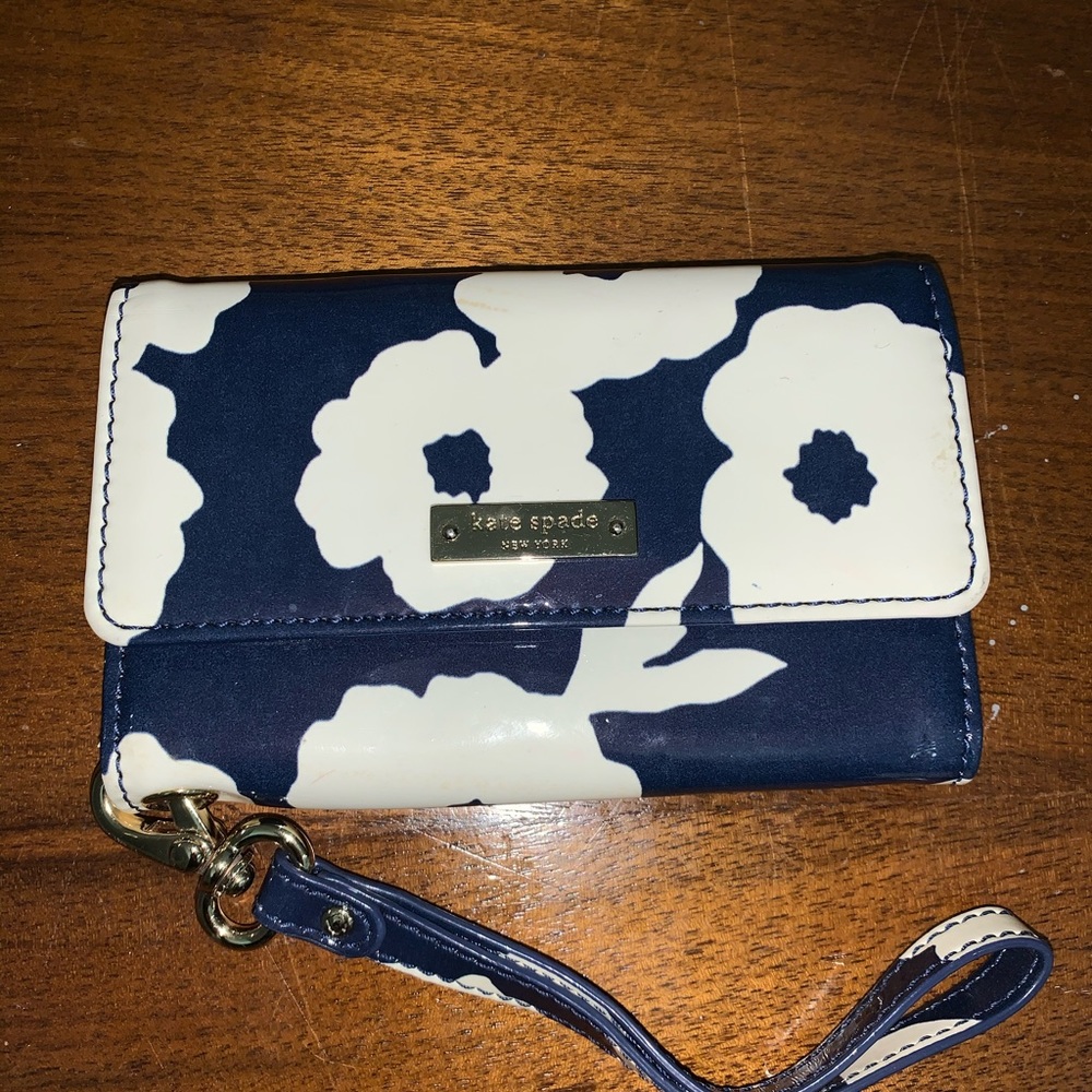 Floral Kate Spade ♠️ Wristlet